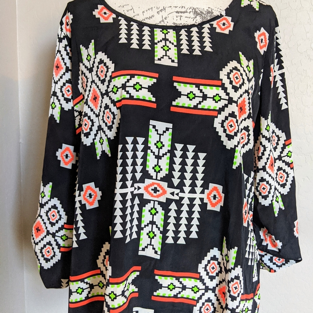 Geometric Blouse with Roll Up Buttoned Sleeves